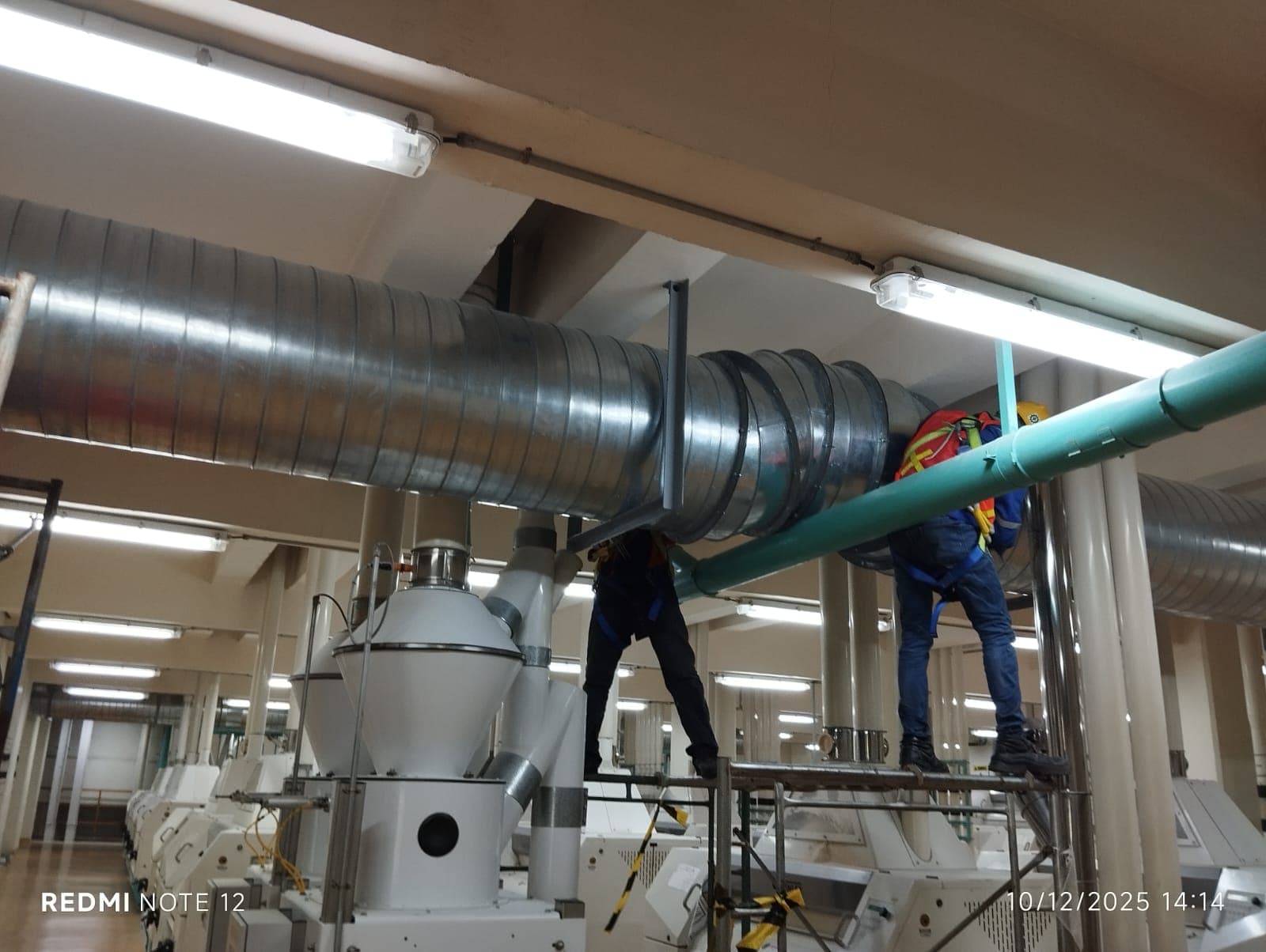 Dust Collector Chiller untuk Industri Plastik
